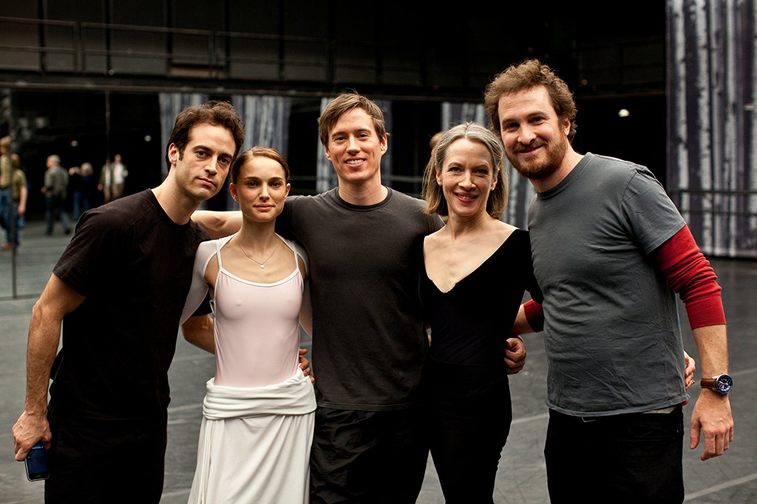 Benjamin Millepied, Natalie Portman, Kurt Froman, Christine Redpath e Darren Aronofsky sul set de Il Cigno Nero.
