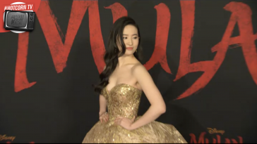 Liu Yifei alla Prima di Mulan