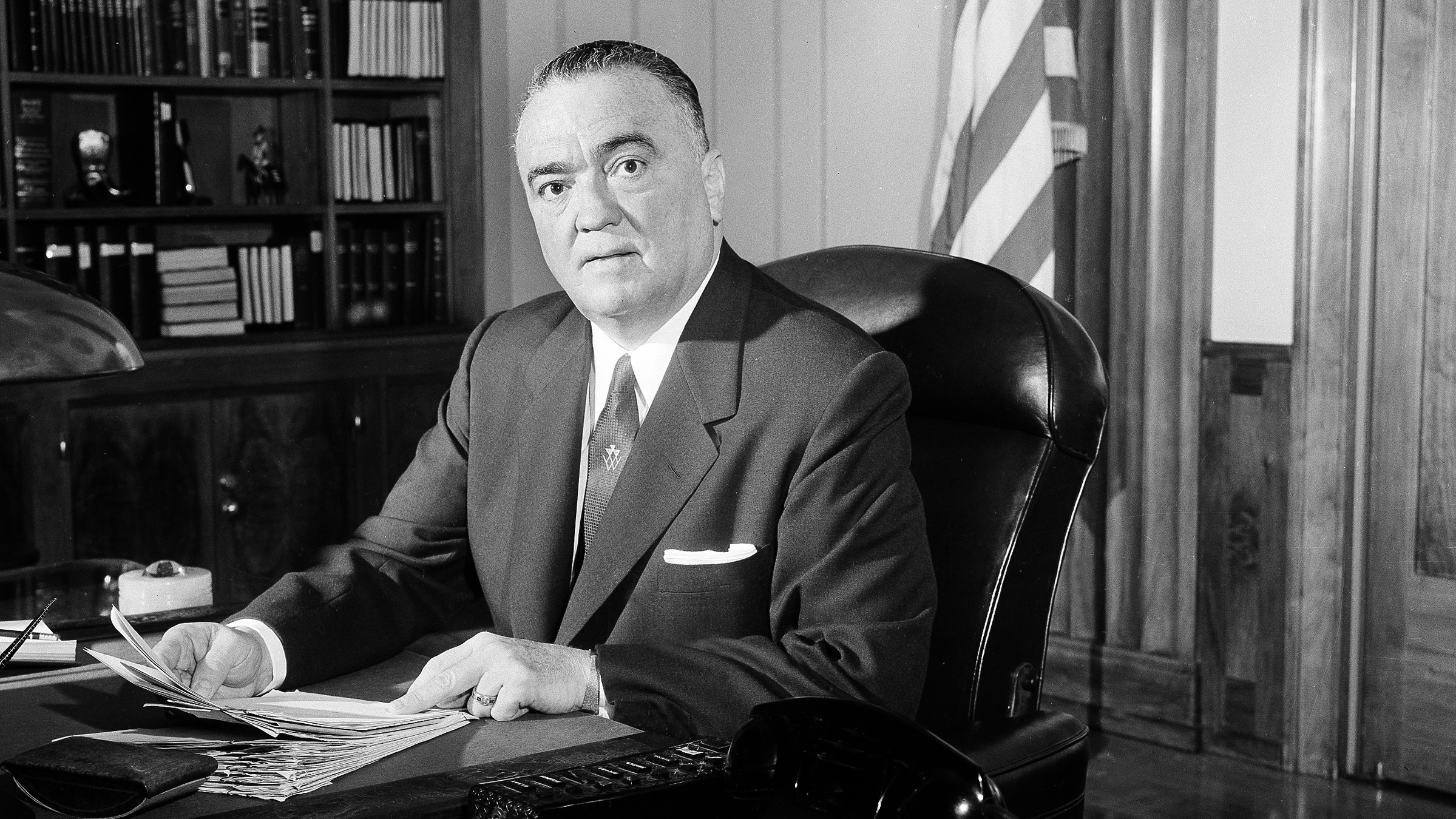 J. Edgar Hoover nel suo ufficio di Washington nel 1963