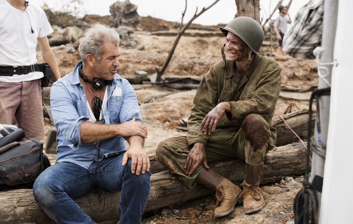 Mel Gibson e Andrew Garfield sul set de La Battaglia di Hacksaw Ridge