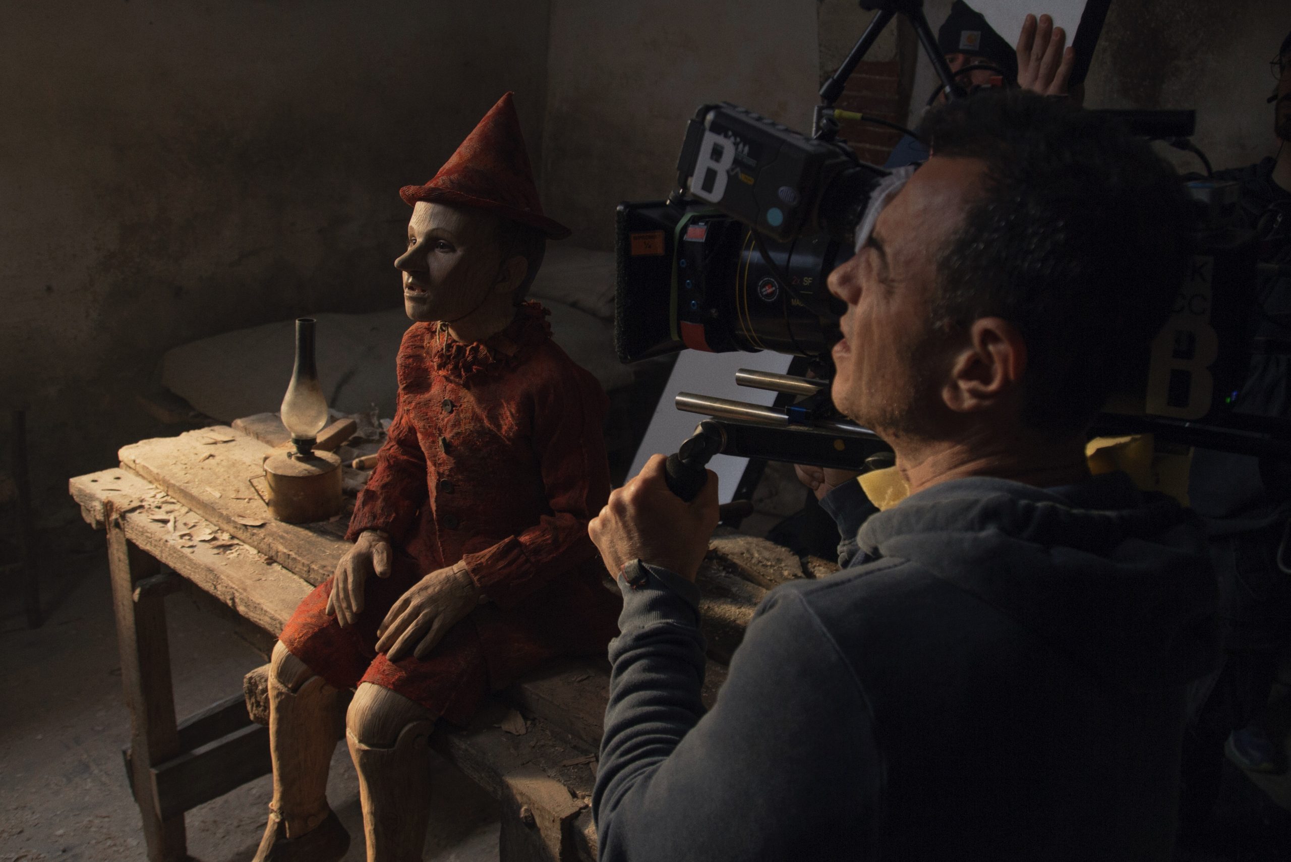 Garrone sul set di Pinocchio, candidato a due Oscar