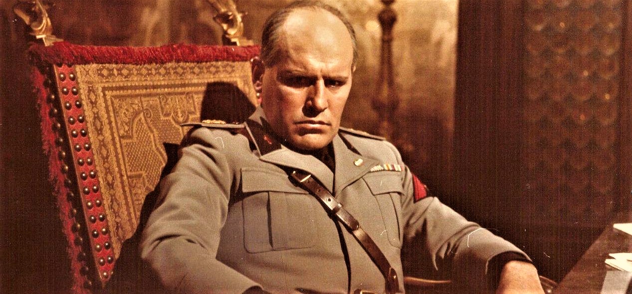 Mario Adorf è Benito Mussolini ne Il Delitto Matteotti