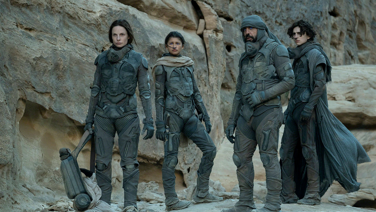 Rebecca Ferguson, Zendaya, Javier Bardem e Chalamet in una scena di Dune
