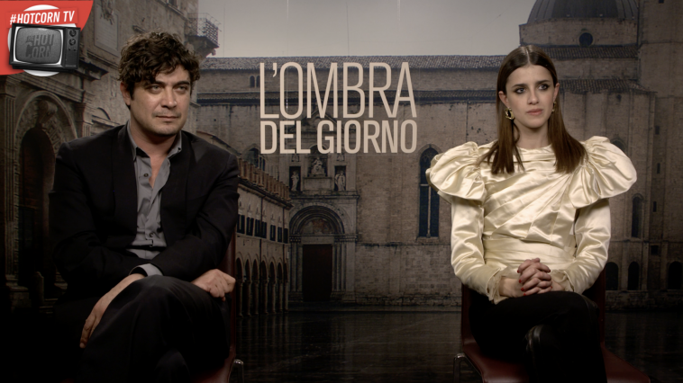 Riccardo Scamarcio e Benedetta Porcaroli raccontano L'Ombra del Giorno
