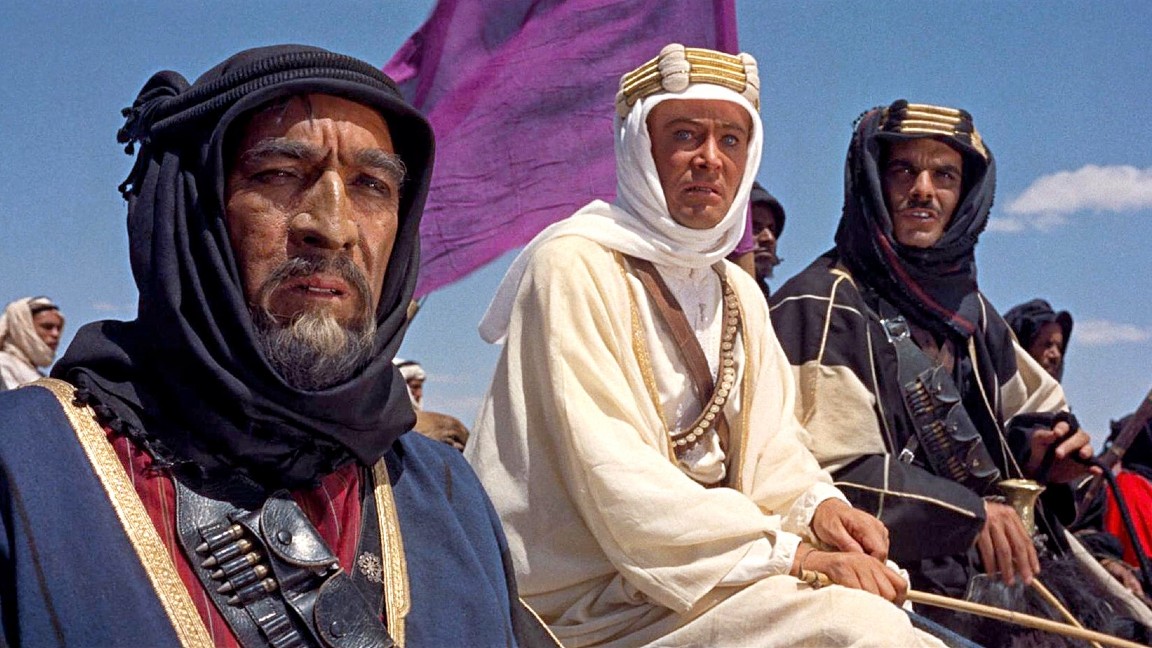 Peter O'Toole, Omar Sharif e Anthony Quinn in una scena di Lawrence d'Arabia
