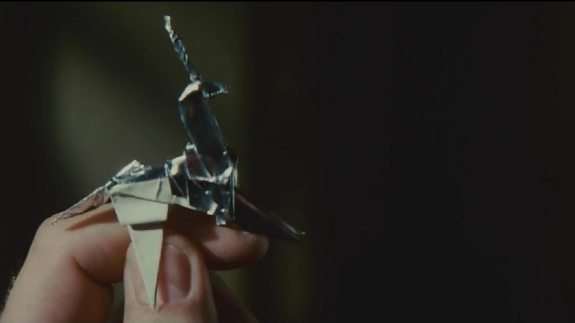 L'origami rivelatore in una scena di Blade Runner