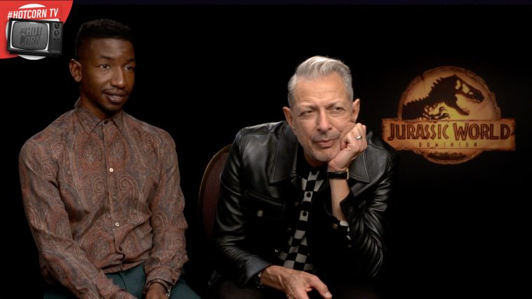 Jeff Goldblum e Mamoudou Athie, protagonisti di Jurassic World Il Dominio