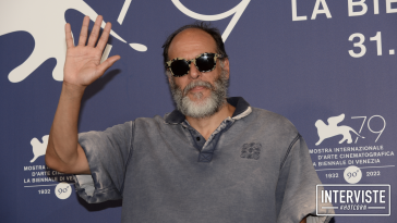 Luca Guadagnino al photocall di Venezia 79. Foto di Giorgio Zucchiatti.