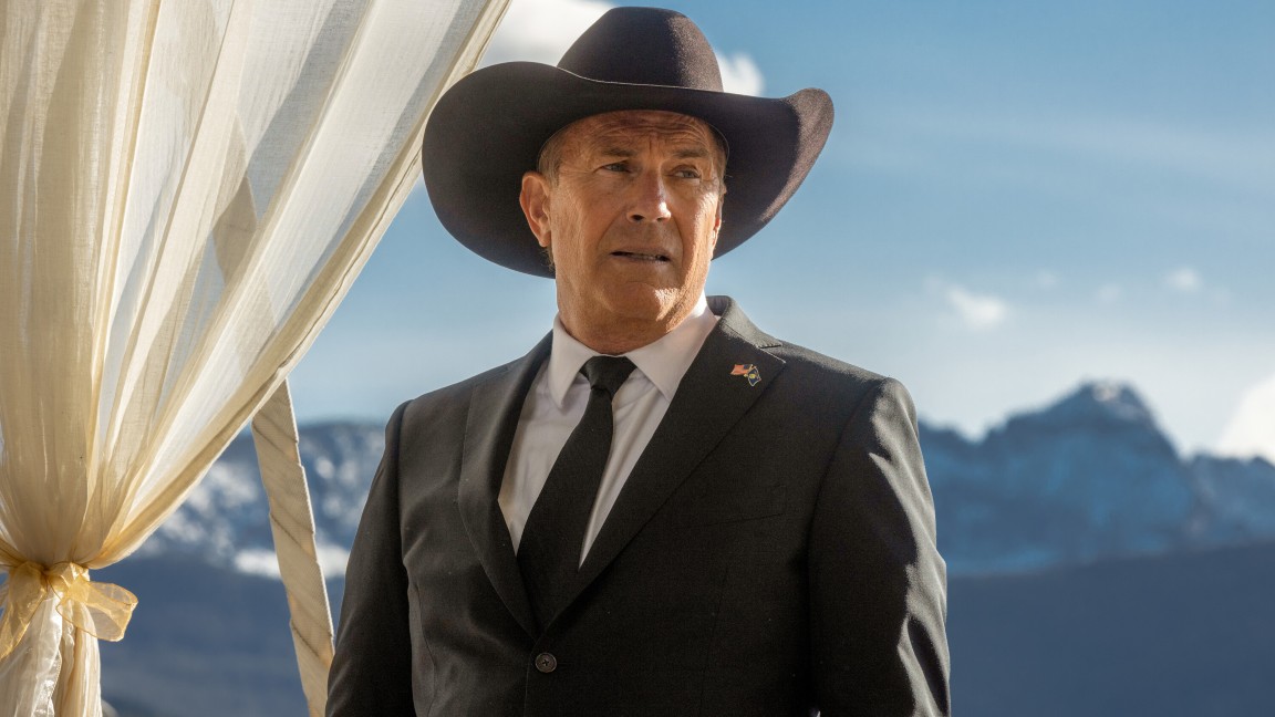 Kevin Costner è John Dutton in una scena di Yellowstone 5