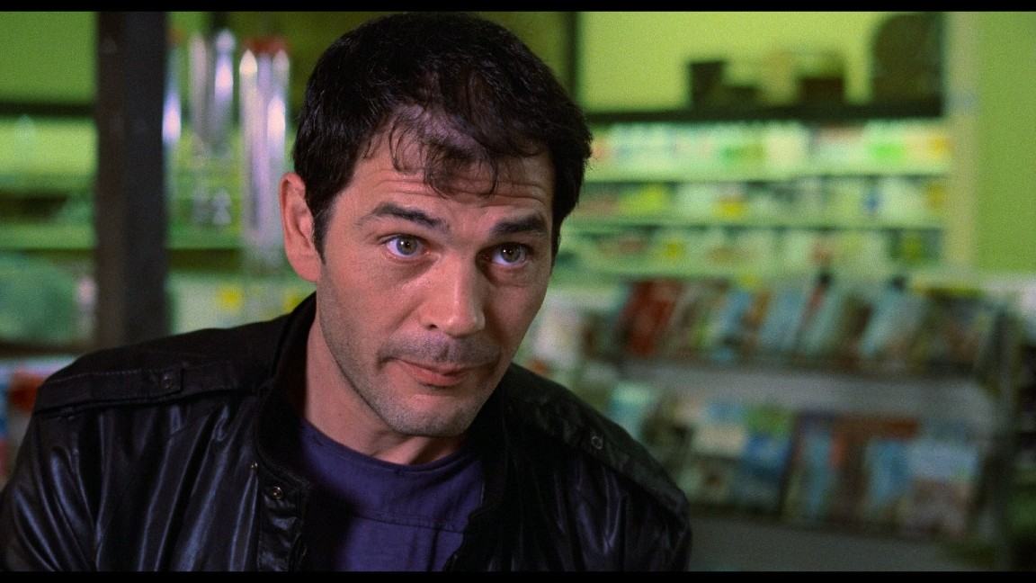 Robert Forster in una scena di Alligator, diciassette anni prima di Tarantino e Jackie Brown come raccontato da Cinema Speculation
