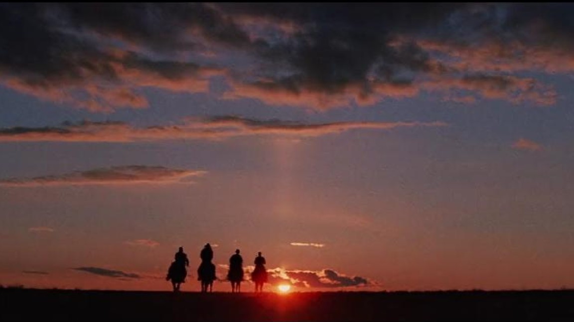L'indimenticabile campo lungo al tramonto nel finale de Indiana Jones e l'Ultima Crociata