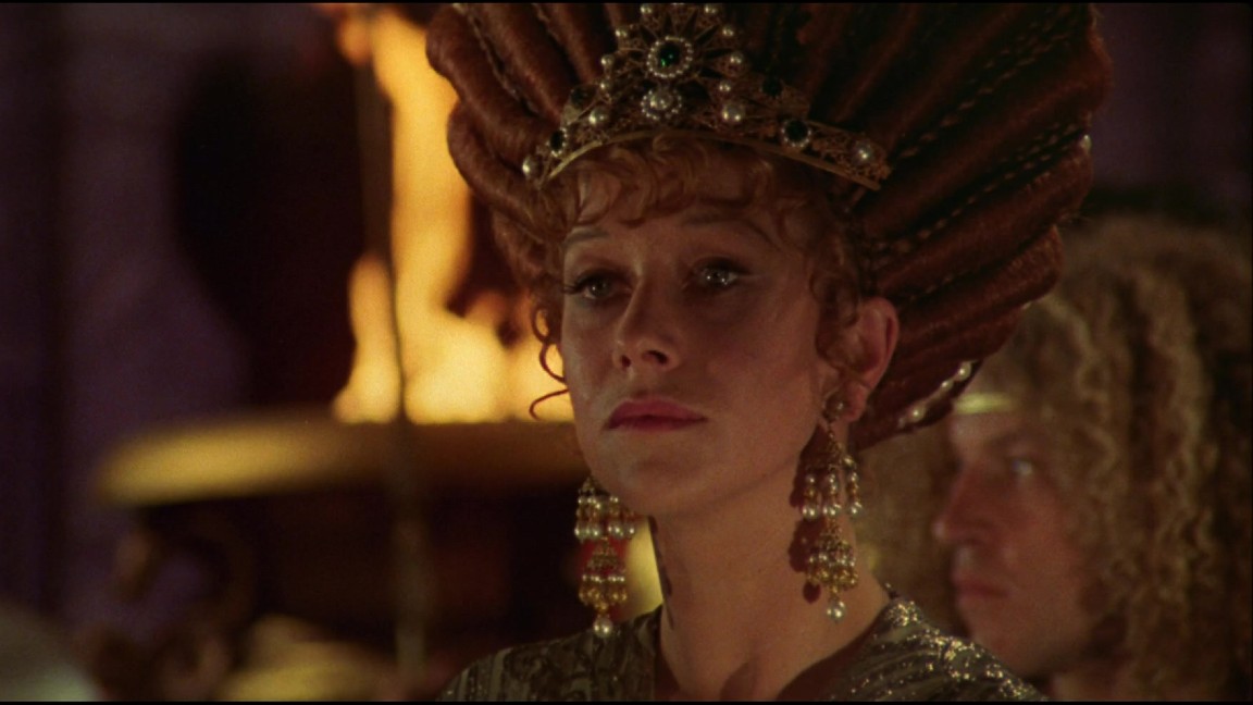 Helen Mirren è Cesoria in Caligola