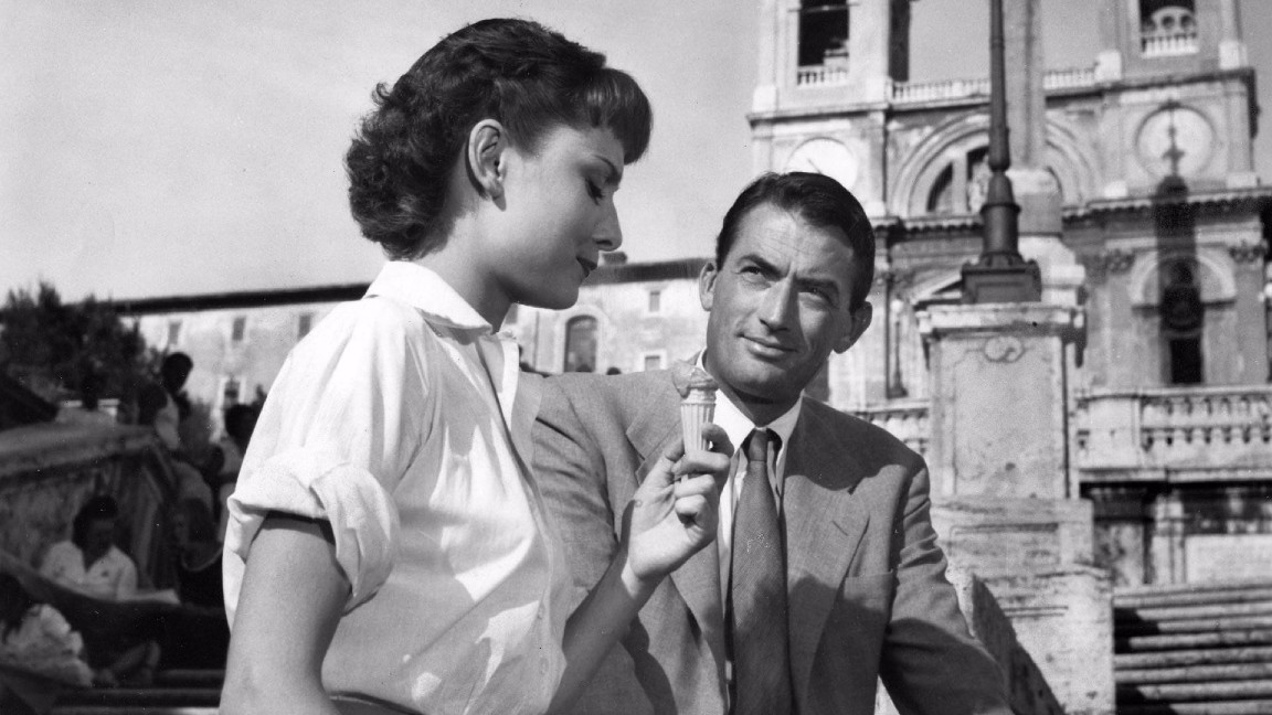 Vacanze Romane: Audrey Hepburn, Gregory Peck e un cono gelato sullo sfondo di una Roma mai così bella
