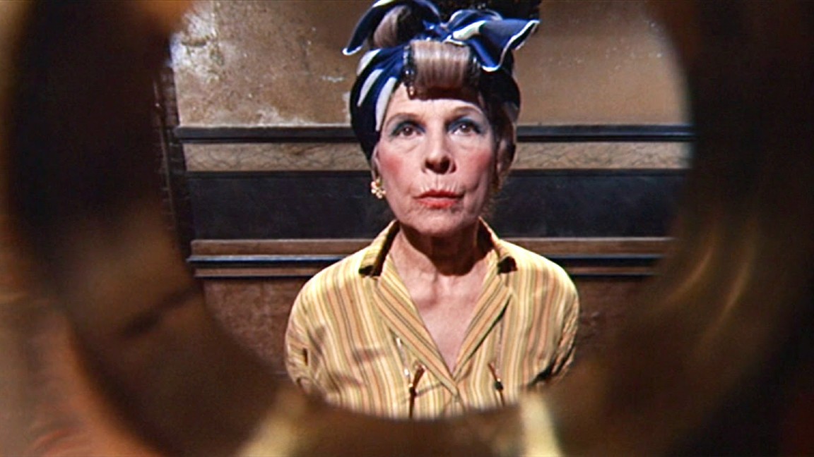 Ruth Gordon in uno shot del film