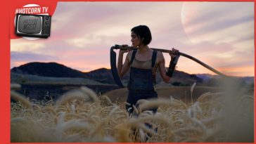 Sofia Boutella in un momento di Rebel Moon - Parte I: Figlia del Fuoco