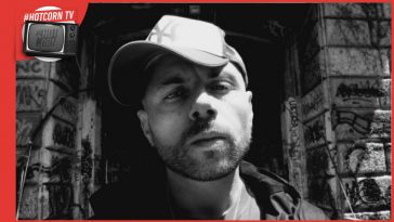 Primo Brown aka David Maria Belardi in una scena di Primo - Sempre Grezzo, di Guido M. Coscino