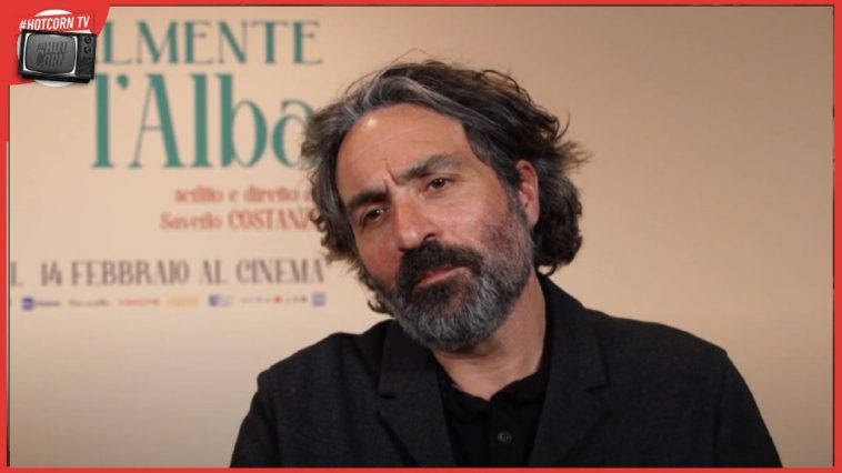 Saverio Costanzo in un momento della nostra intervista per parlare di Finalmente l'alba, al cinema dal 14 febbraio con 01 Distribution