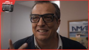 Gabriele Muccino in una scena di una puntata della seconda stagione di Call My Agent - Italia, dall 22 marzo su Sky e NOWtv