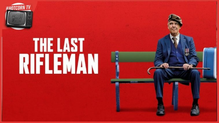 La locandina ufficiale di The Last Rifleman - Ritorno in Normandia, con protagonista Pierce Brosnan, dal 23 marzo su Sky Cinema e in streaming su NOW