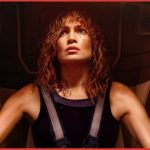 Jennifer Lopez al centro della scena di Atlas, un film di Brad Peyton, disponibile su Netflix dal 24 maggio