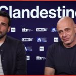 Edoardo Leo e Rolando Ravello in un momento della nostra intervista per parlare de Il Clandestino, in onda su Rai 1 a partire dall'8 aprile