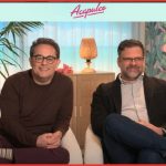 Austin Winsberg e Sam Laybourne in un momento della nostra intervista per parlare di Acapulco 3, disponibile su Apple TV+ dall'1 maggio