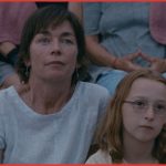 Julianne Nicholson, Zoe Ziegler e una scena di Janet Planet, un film di Annie Baker. Prossimamente al cinema