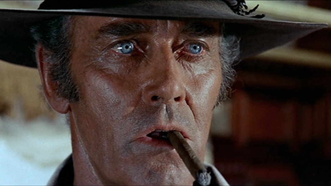 Henry Fonda è Frank in una scena di C'era una volta il West