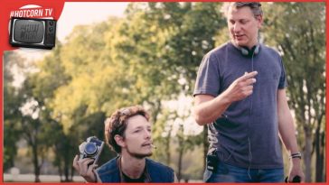 Mike Faist e Jeff Nichols durante le riprese di The Bikeriders, al cinema con Universal Pictures