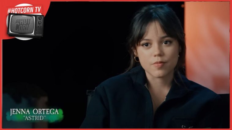 Jenna Ortega ci accompagna nel dietro le quinte di Beetlejuice Beetlejuice di Tim Burton, dal 5 settembre al cinema con Warner Bros