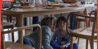 La prima immagine ufficiale di L'Attachement, un film di Carine Tardieu