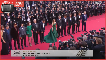 Wes Anderson e il cast del film sul red carpet