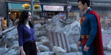 David Corenswet e Rachel Brosnahan in una scena del film
