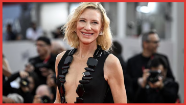 Cate Blanchett sul red carpet di Venezia 82 con un abito nero Armani Privé