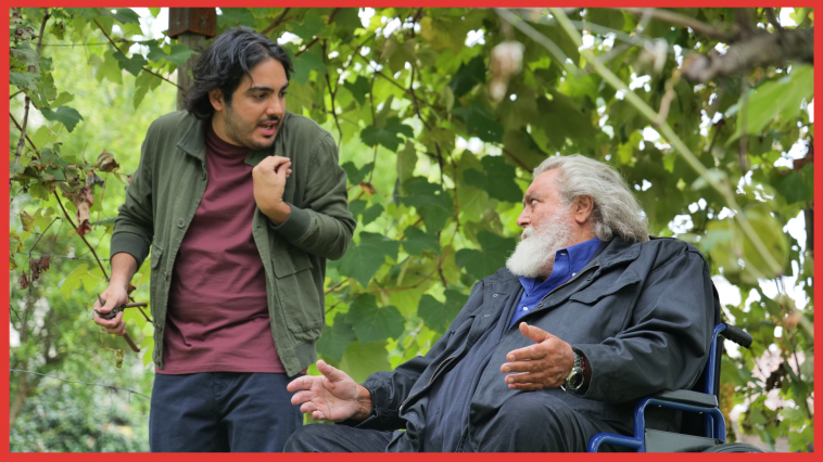 Max Angioni e Diego Abatantuono in una scena di Esprimi un desiderio