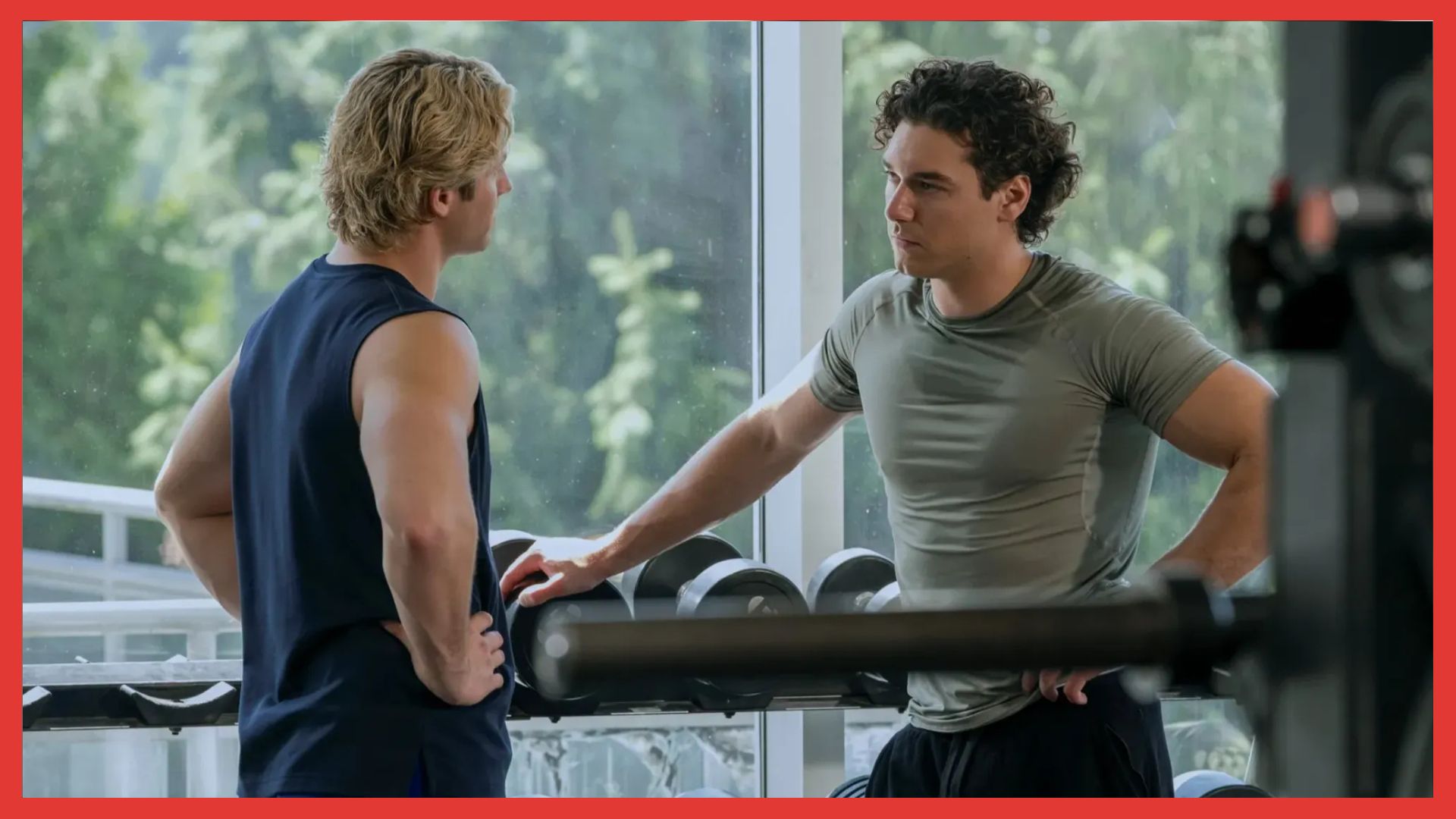 Garrett Graham e Dean Di Laurentis in una scena di Off Campus